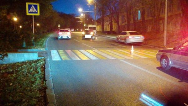 В Ставрополе переходившую дорогу по «зебре» школьницу сбила иномарка